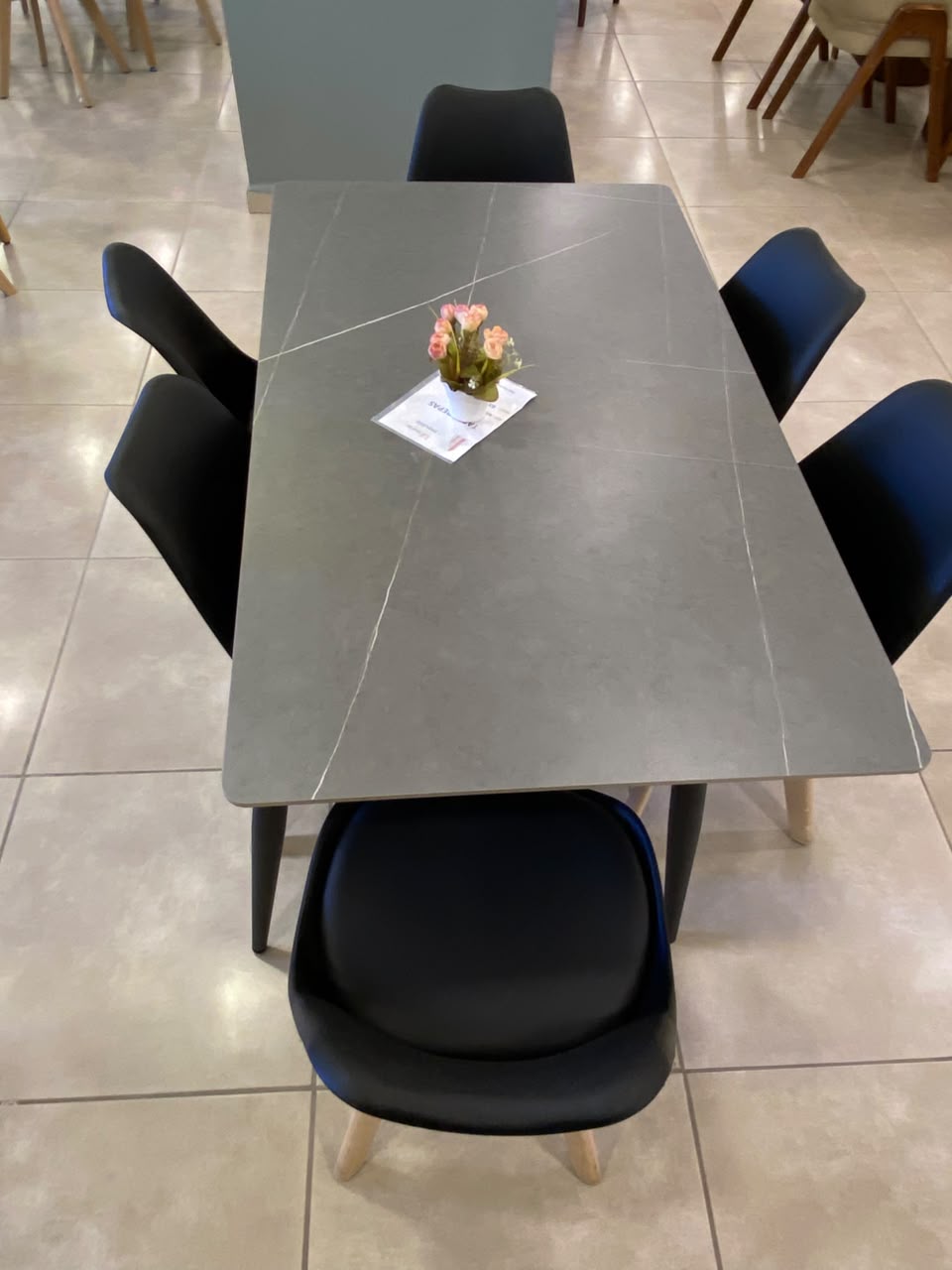 TABLE REPAS